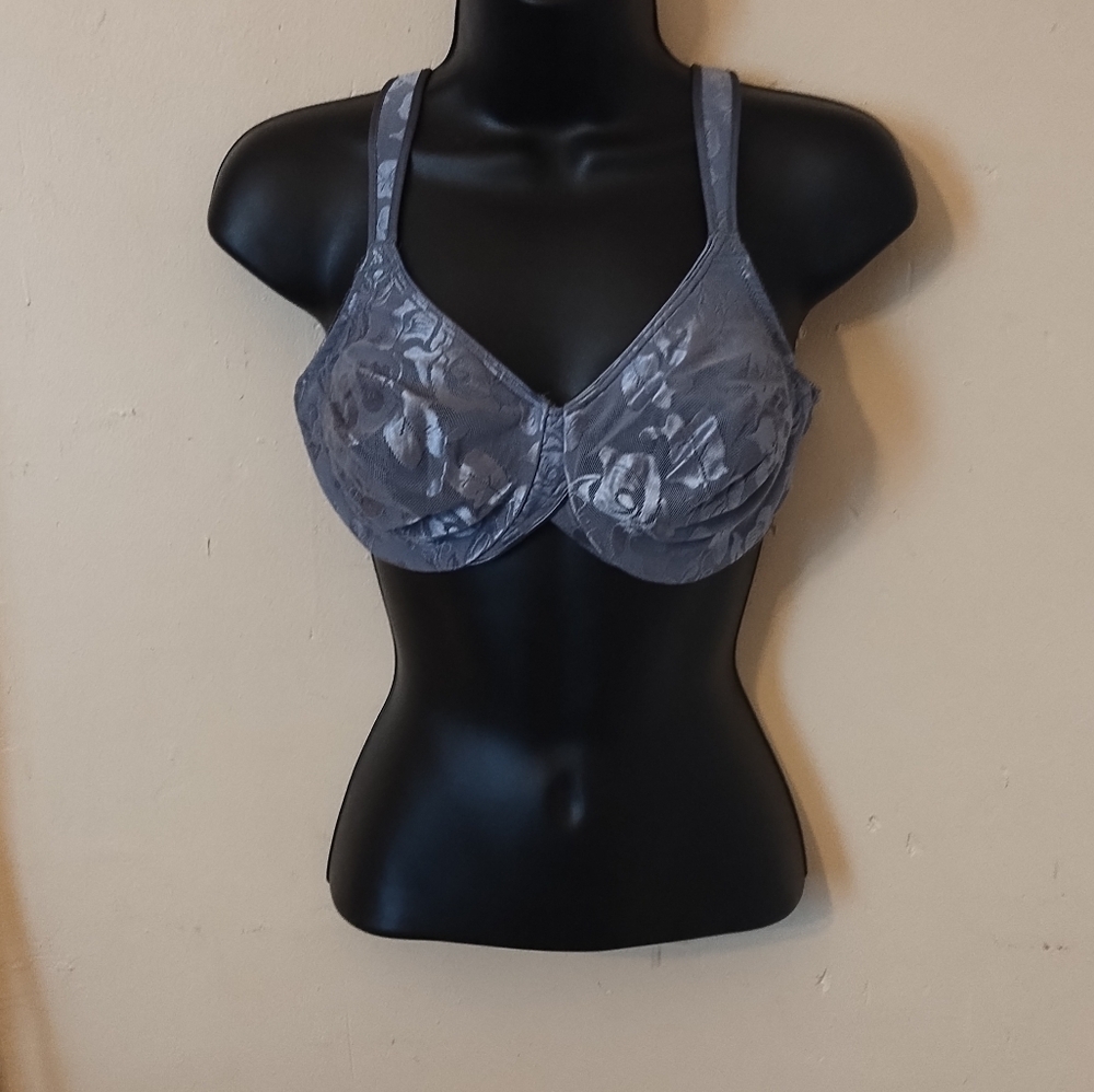 Wacoal women's gray silver scounce‎ lace floral under wire bra size 36D